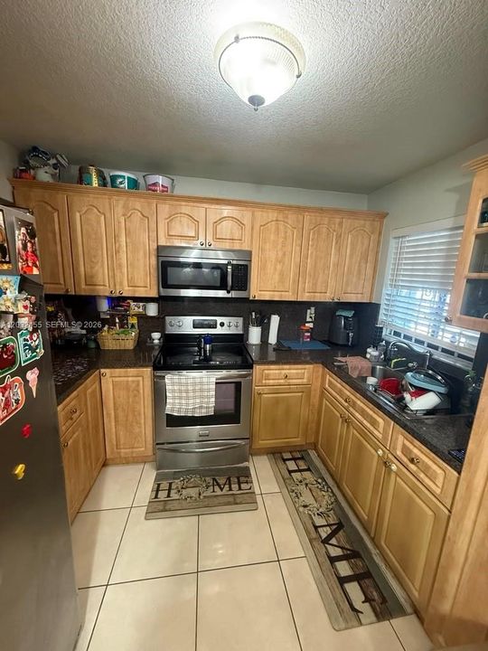 For Sale: $315,000 (3 beds, 2 baths, 1020 Square Feet)