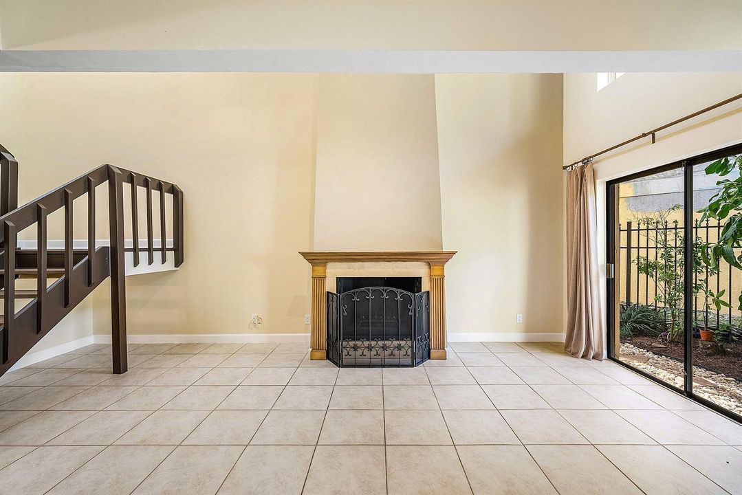 010-5664SantiagoCircle-5664-BocaRaton-FL