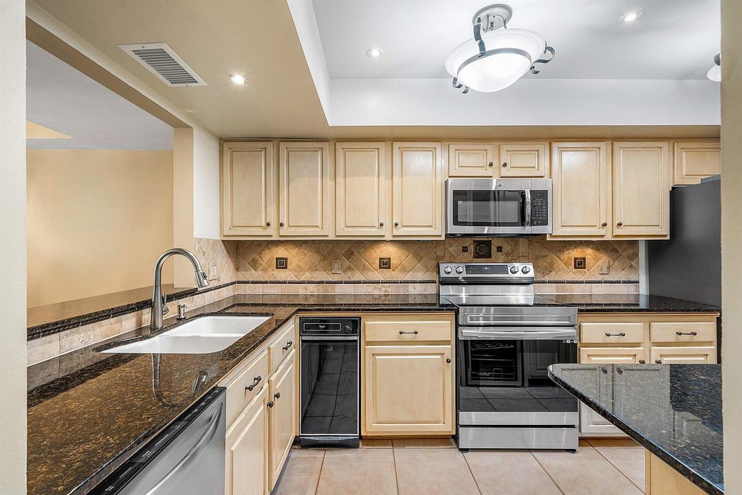 MAIN LEVEL KITCHEN