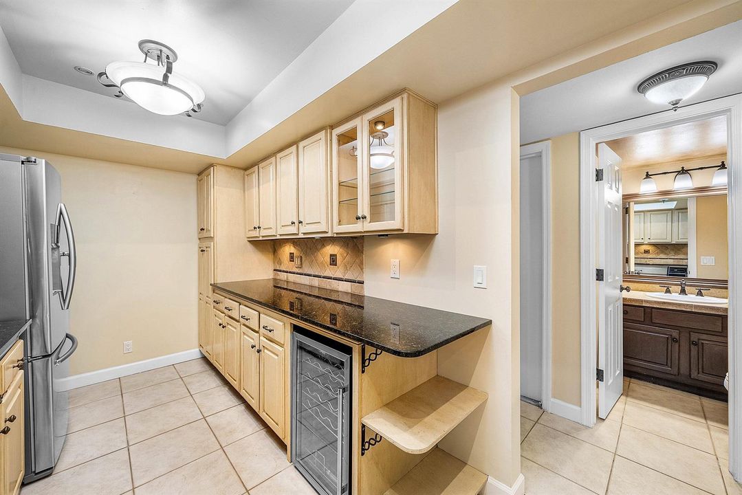 MAIN LEVEL KITCHEN