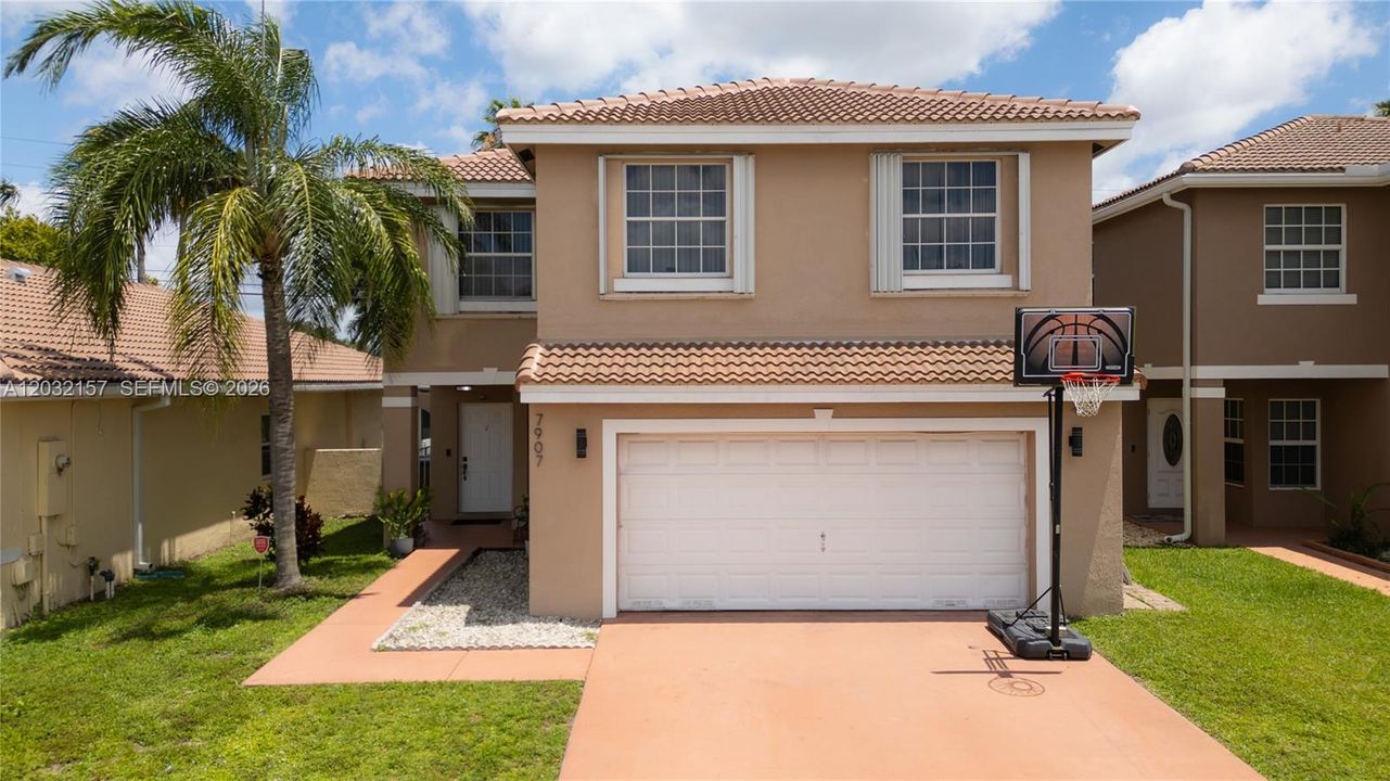 For Sale: $635,000 (4 beds, 2 baths, 2244 Square Feet)