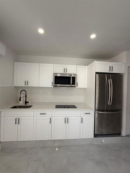 For Sale: $1,300,000 (5 beds, 3 baths, 4042 Square Feet)