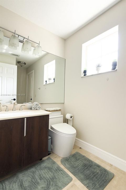For Sale: $1,300,000 (5 beds, 3 baths, 4042 Square Feet)