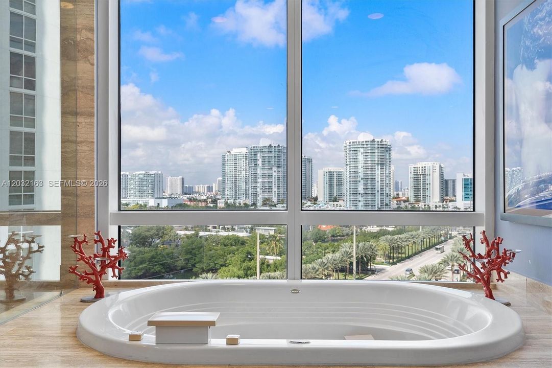 For Sale: $1,985,000 (3 beds, 3 baths, 2327 Square Feet)