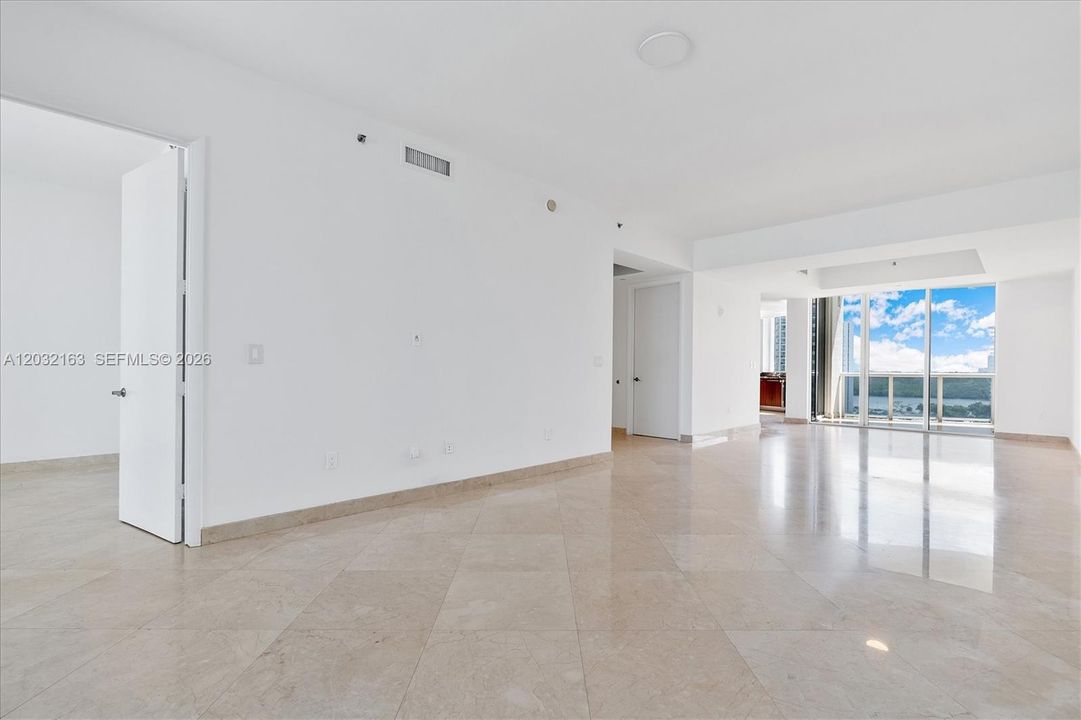 For Sale: $1,985,000 (3 beds, 3 baths, 2327 Square Feet)