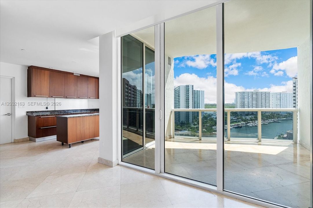 For Sale: $1,985,000 (3 beds, 3 baths, 2327 Square Feet)