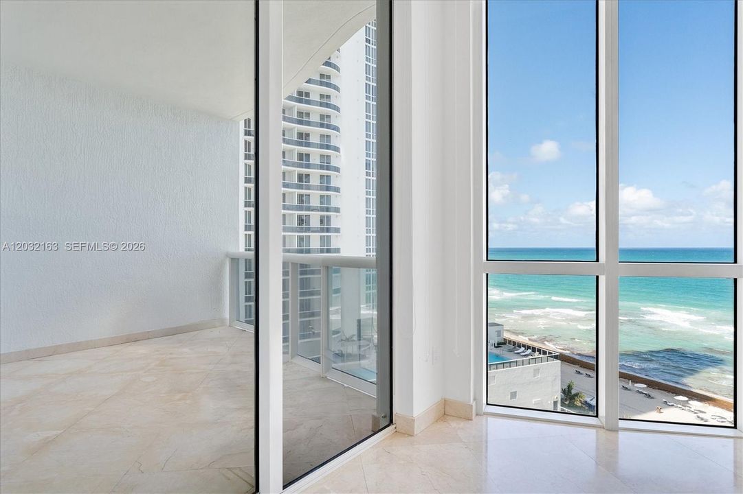 For Sale: $1,985,000 (3 beds, 3 baths, 2327 Square Feet)