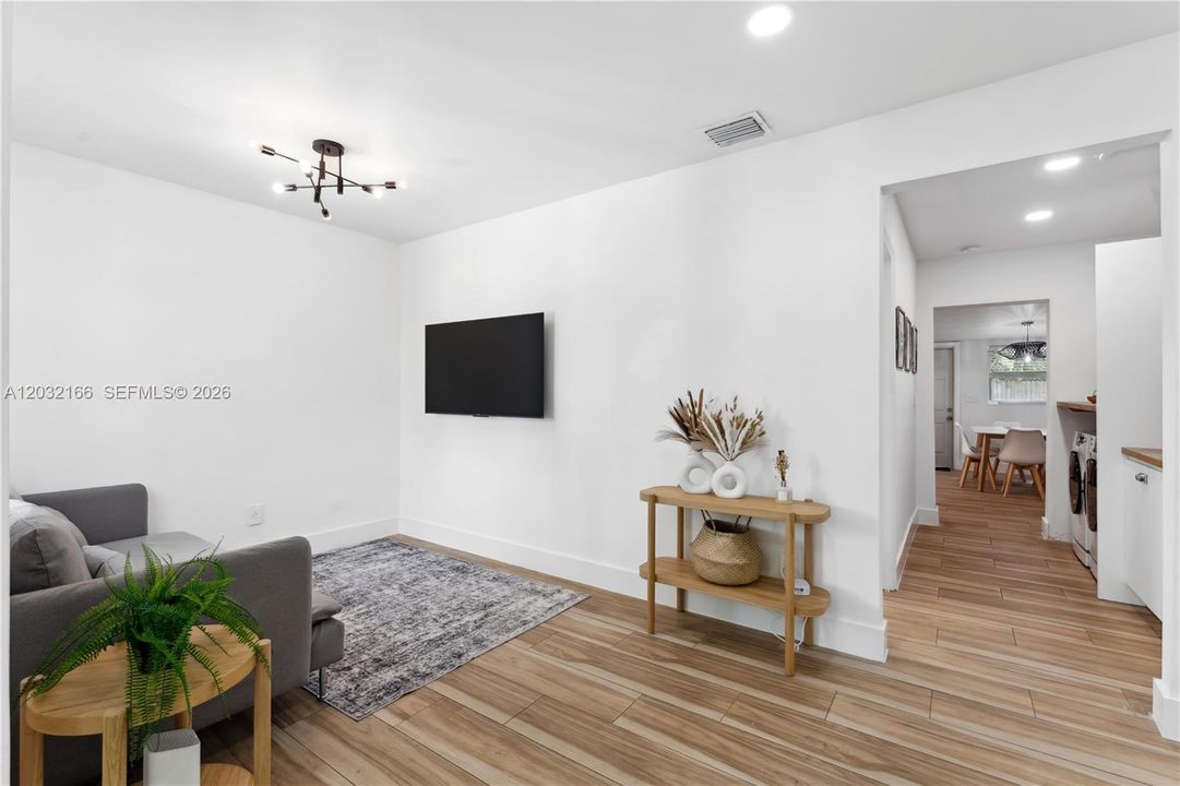 For Rent: $4,500 (4 beds, 2 baths, 1488 Square Feet)
