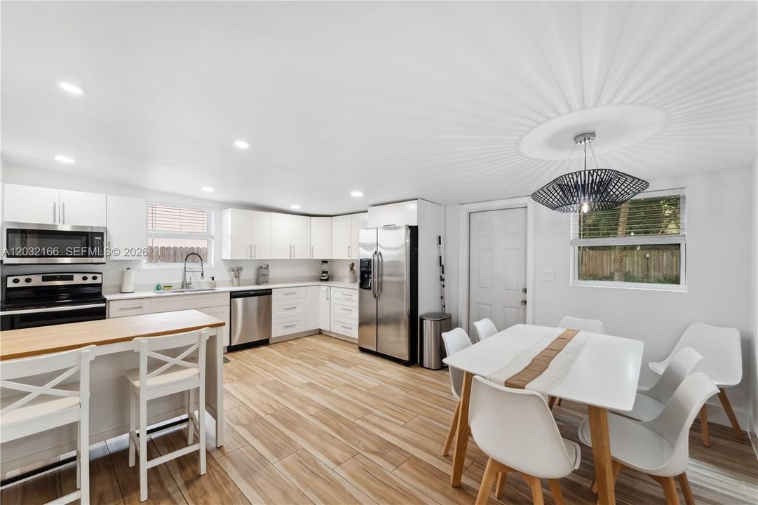 For Rent: $4,500 (4 beds, 2 baths, 1488 Square Feet)