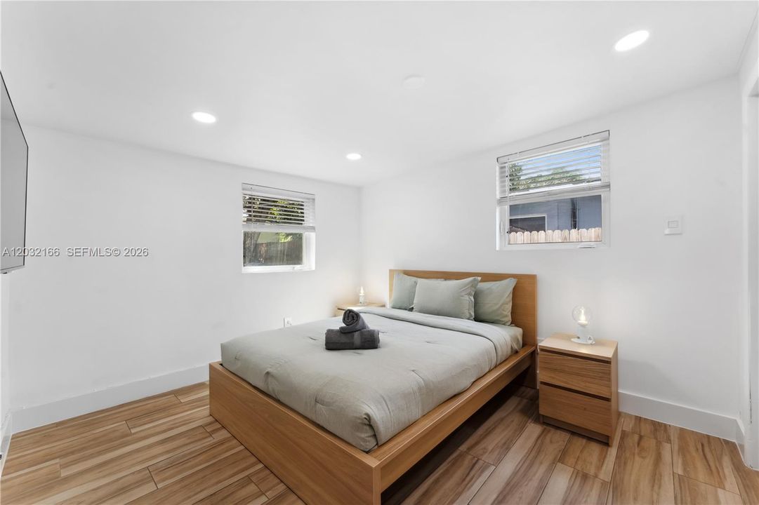 For Rent: $4,500 (4 beds, 2 baths, 1488 Square Feet)