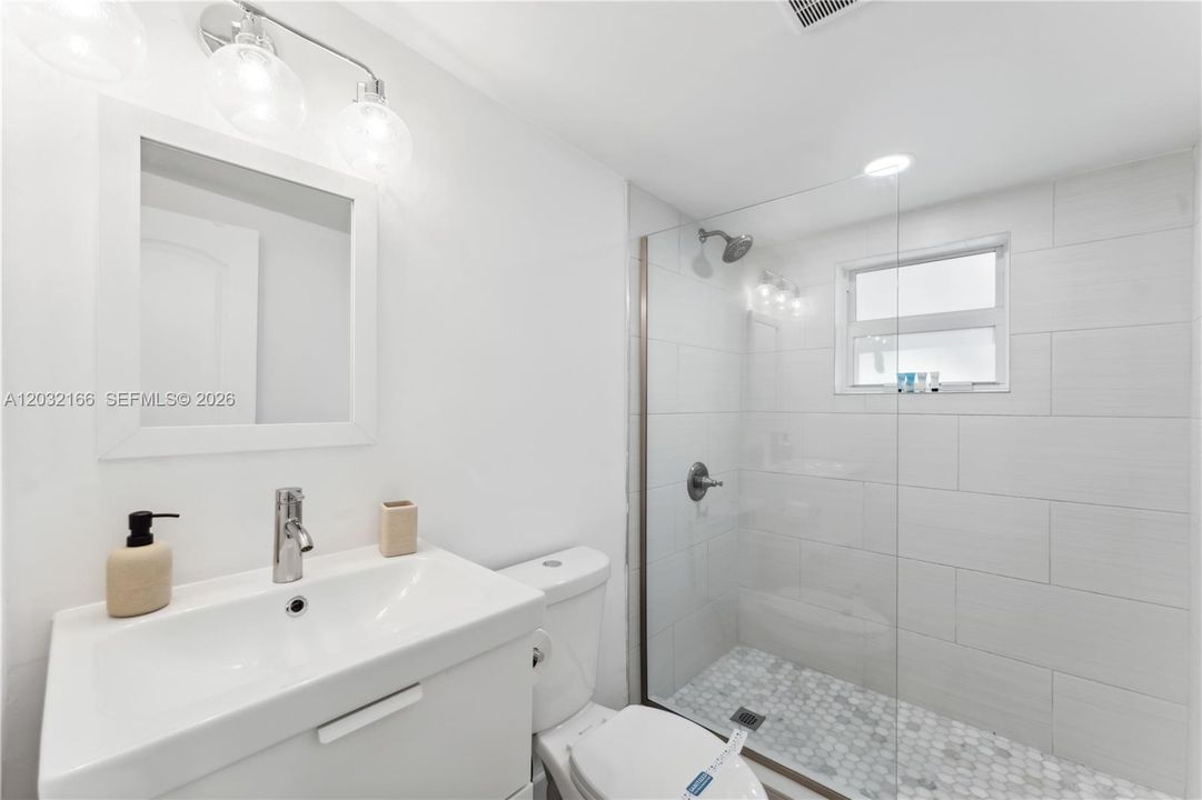 For Rent: $4,500 (4 beds, 2 baths, 1488 Square Feet)
