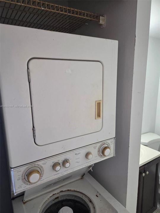 For Sale: $75,000 (1 beds, 1 baths, 783 Square Feet)