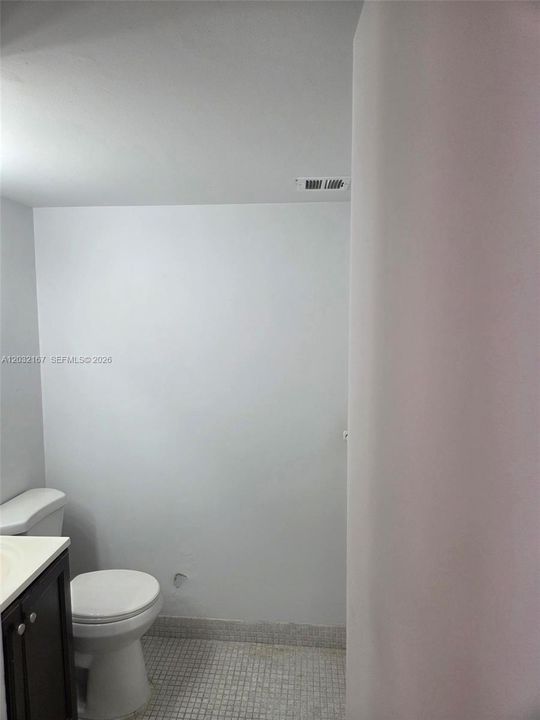 For Sale: $75,000 (1 beds, 1 baths, 783 Square Feet)
