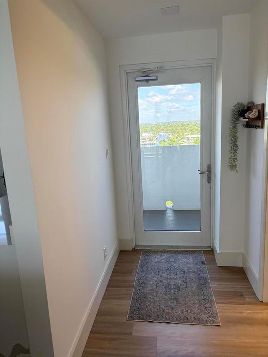 entrance 11g