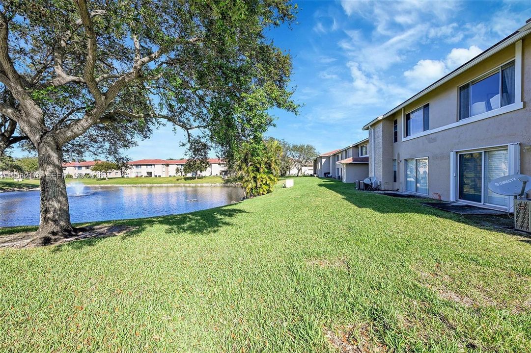 For Rent: $2,200 (2 beds, 2 baths, 768 Square Feet)