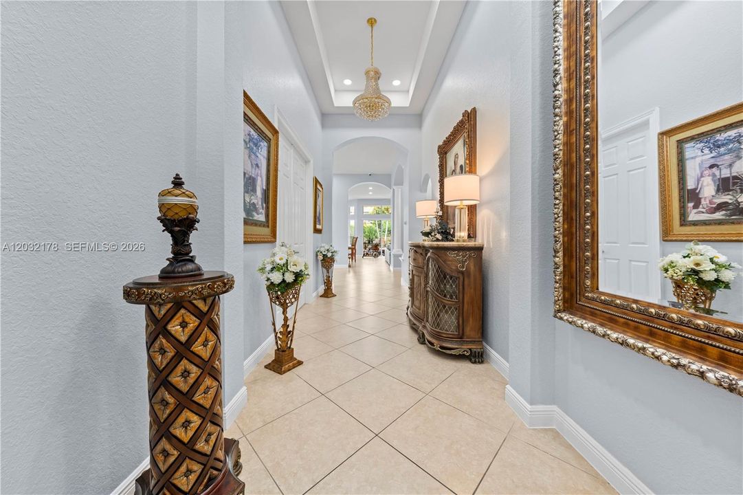 For Sale: $999,000 (5 beds, 3 baths, 2603 Square Feet)