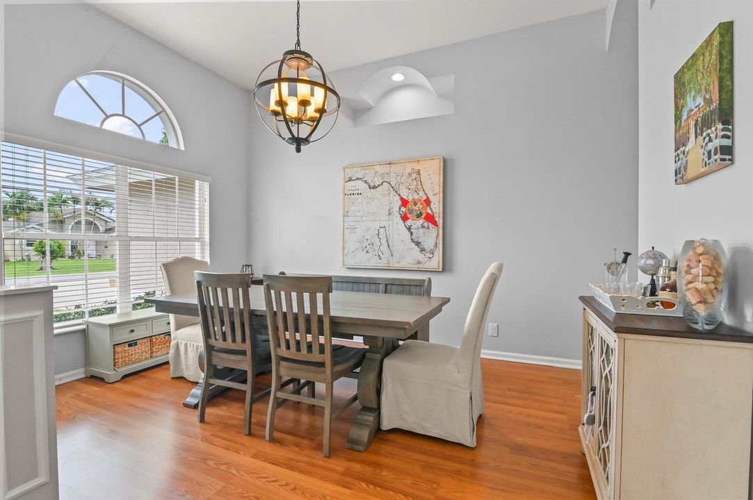 09 Dining room 01