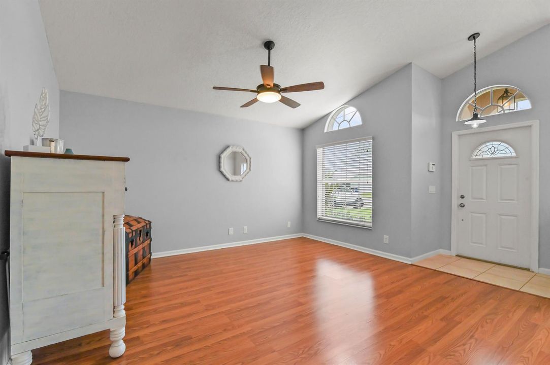 06 Living room 03