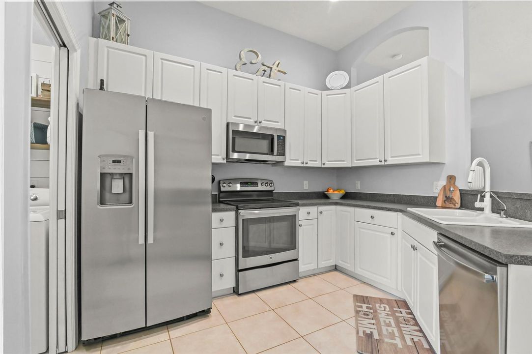 12 Kitchen 02