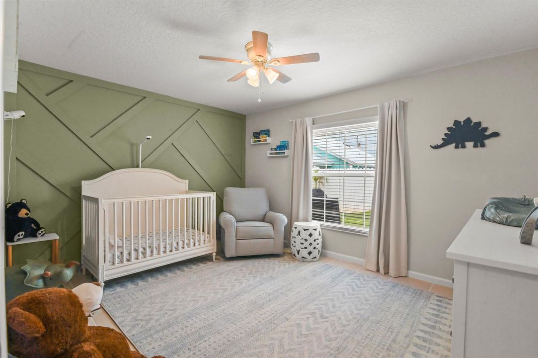 24 Bedroom 01