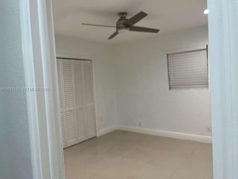 For Rent: $2,300 (2 beds, 1 baths, 1962 Square Feet)