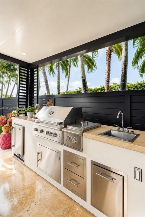 For Sale: $1,300,000 (5 beds, 3 baths, 2830 Square Feet)