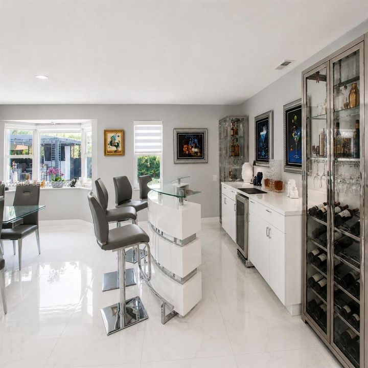 For Sale: $1,300,000 (5 beds, 3 baths, 2830 Square Feet)