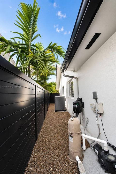 For Sale: $1,300,000 (5 beds, 3 baths, 2830 Square Feet)