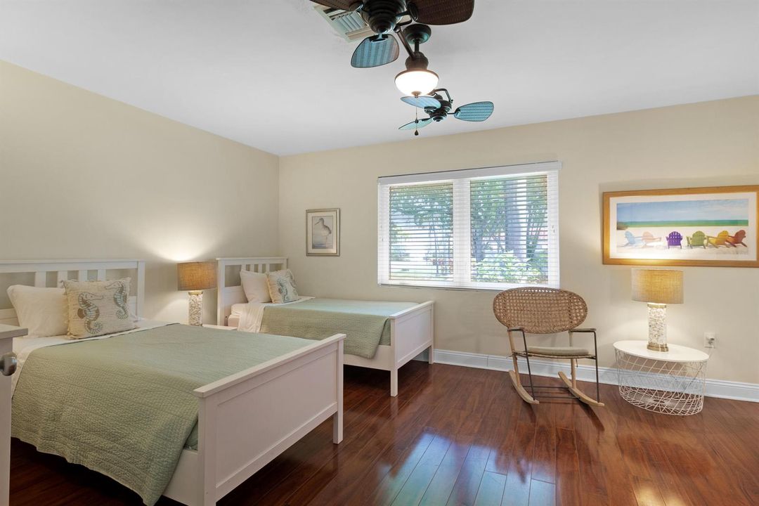 27_accutour_3240-lakeview-dr -027