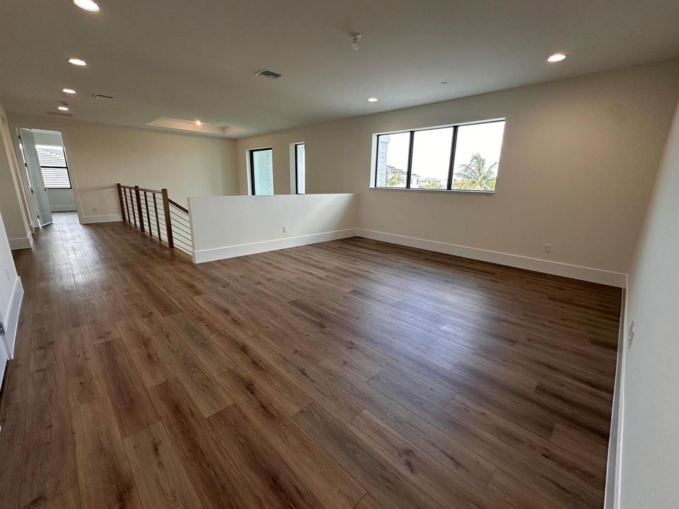 Lot 5 2nd Floor Loft