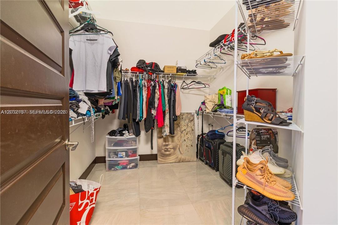 В аренду: $5,500 (5 спален, 3 ванн, 3082 Квадратных фут)