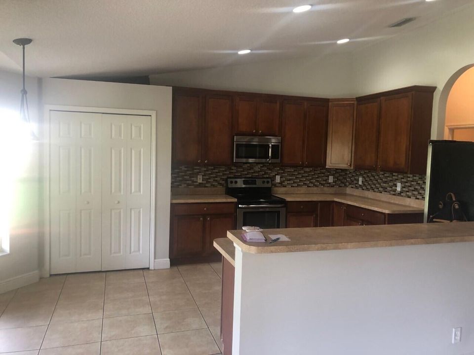 Kitchen 2 (002)
