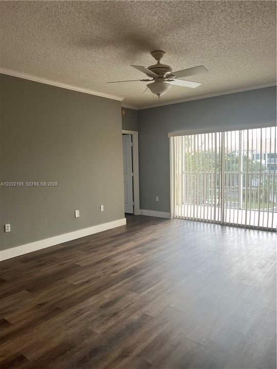 For Rent: $2,650 (3 beds, 2 baths, 1255 Square Feet)