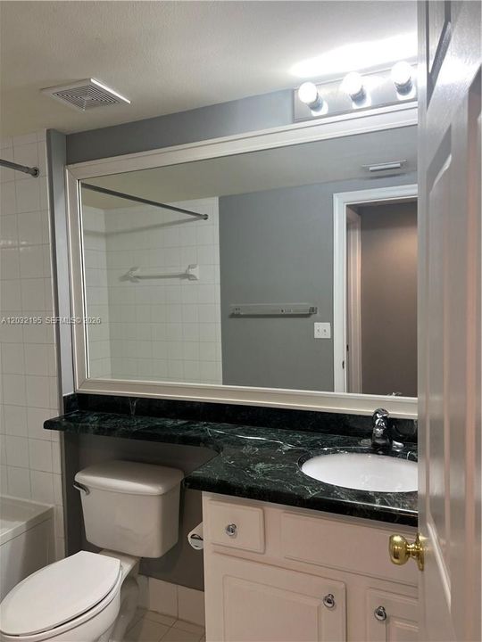 For Rent: $2,650 (3 beds, 2 baths, 1255 Square Feet)