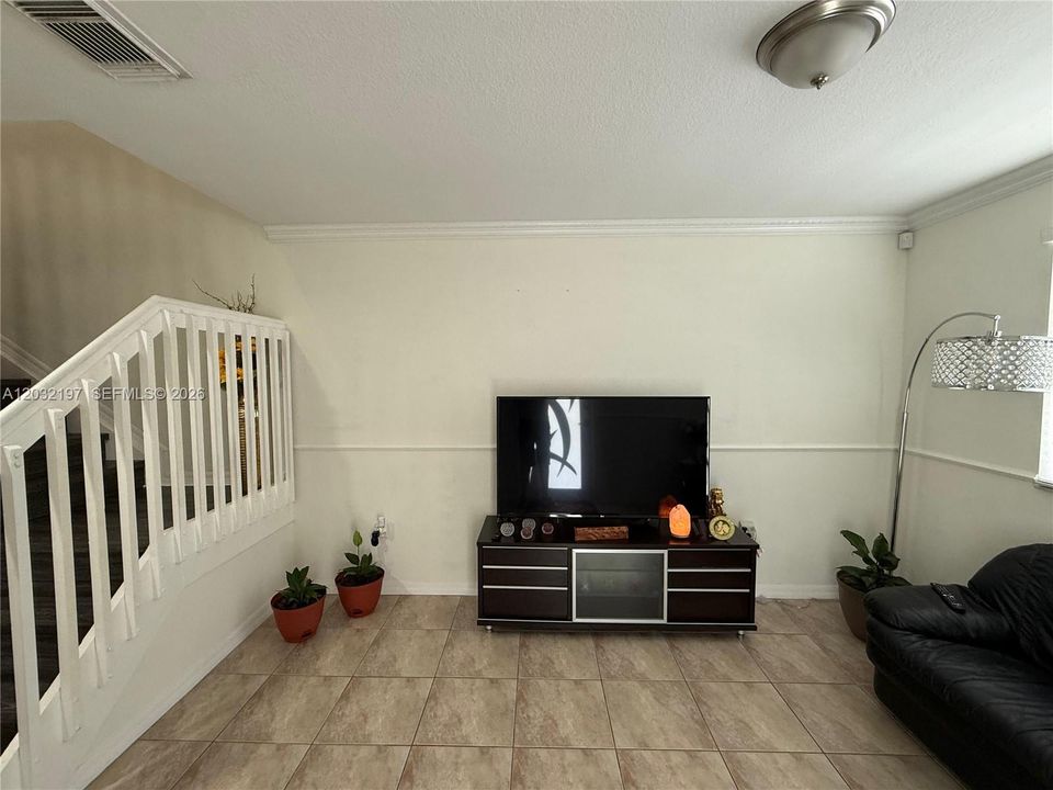 For Sale: $490,000 (3 beds, 2 baths, 1528 Square Feet)