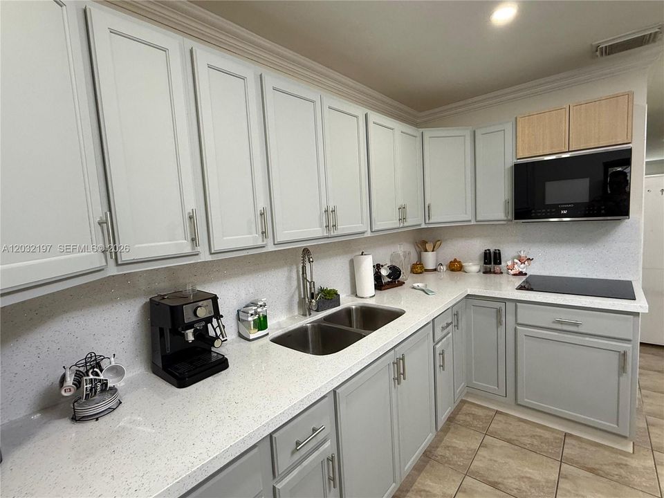 For Sale: $490,000 (3 beds, 2 baths, 1528 Square Feet)