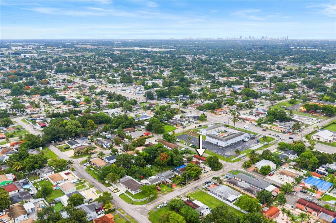 For Sale: $475,000 (3 beds, 1 baths, 966 Square Feet)