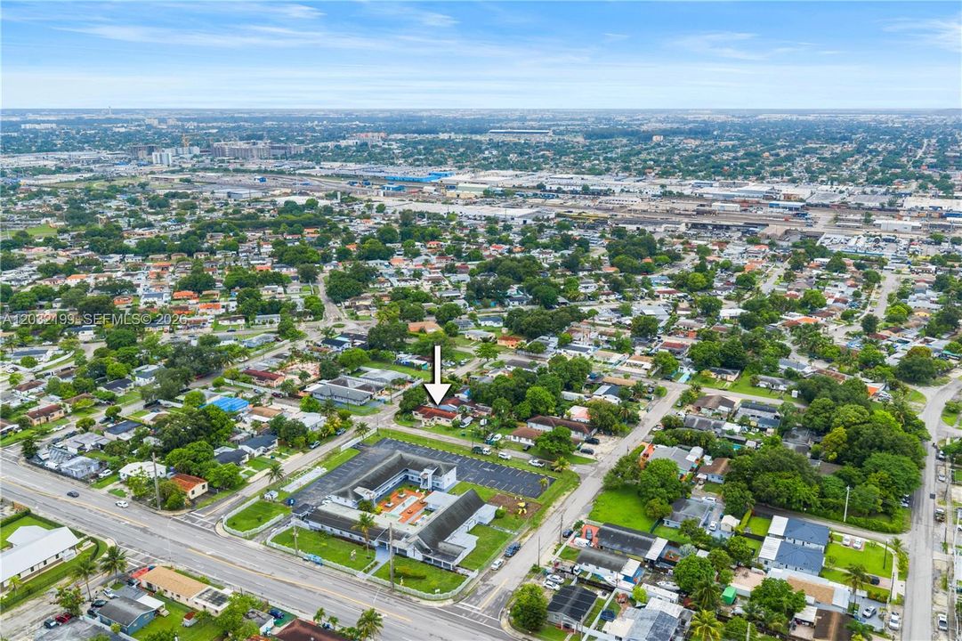 For Sale: $475,000 (3 beds, 1 baths, 966 Square Feet)