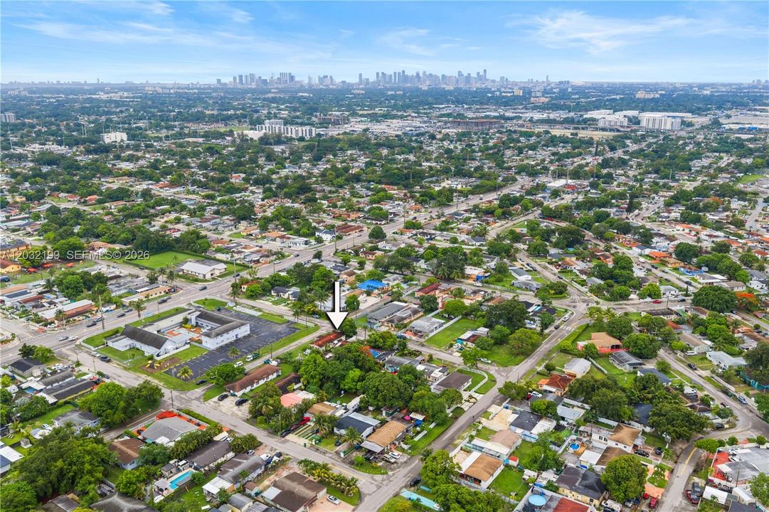 For Sale: $475,000 (3 beds, 1 baths, 966 Square Feet)