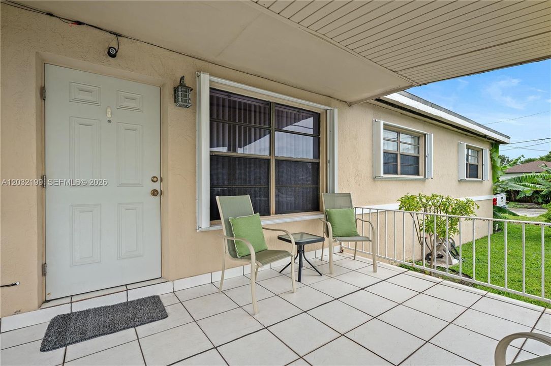 For Sale: $475,000 (3 beds, 1 baths, 966 Square Feet)