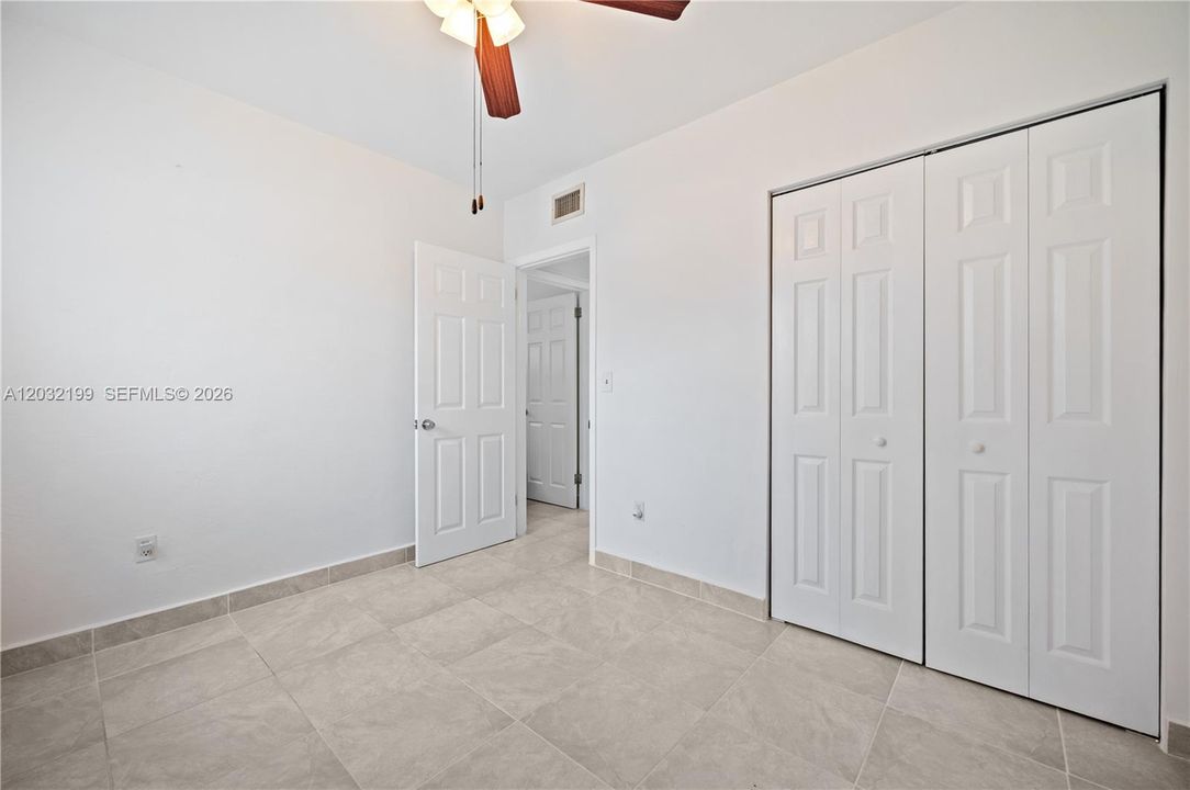 For Sale: $475,000 (3 beds, 1 baths, 966 Square Feet)