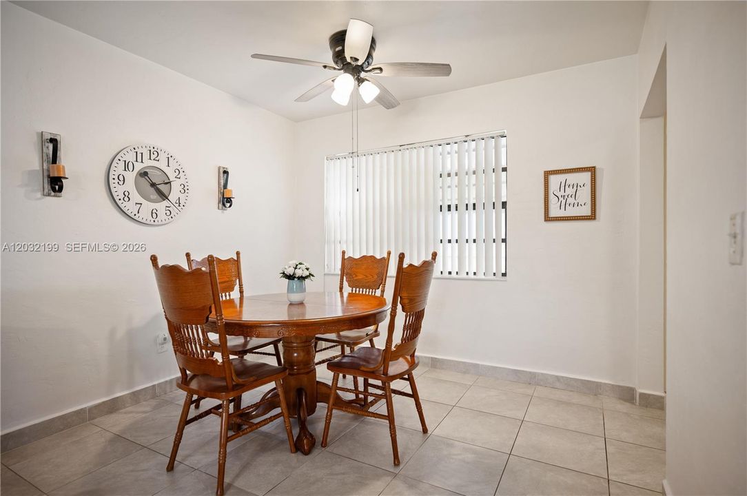 For Sale: $475,000 (3 beds, 1 baths, 966 Square Feet)