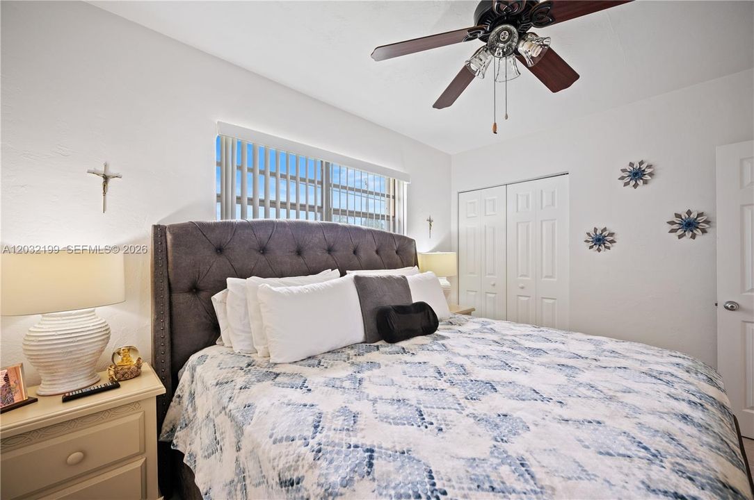 For Sale: $475,000 (3 beds, 1 baths, 966 Square Feet)
