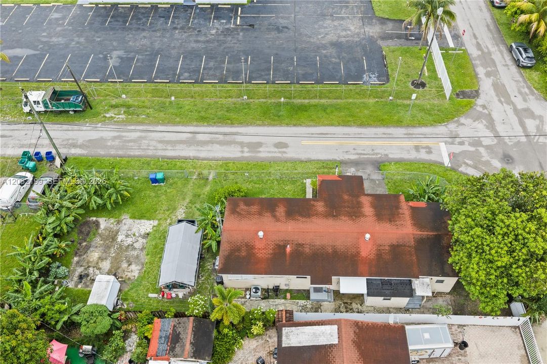For Sale: $475,000 (3 beds, 1 baths, 966 Square Feet)