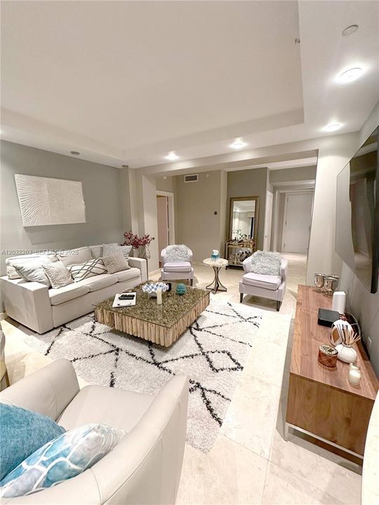 For Rent: $5,600 (2 beds, 2 baths, 1280 Square Feet)