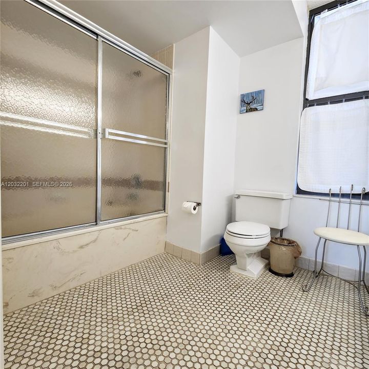 For Sale: $289,000 (2 beds, 2 baths, 1339 Square Feet)