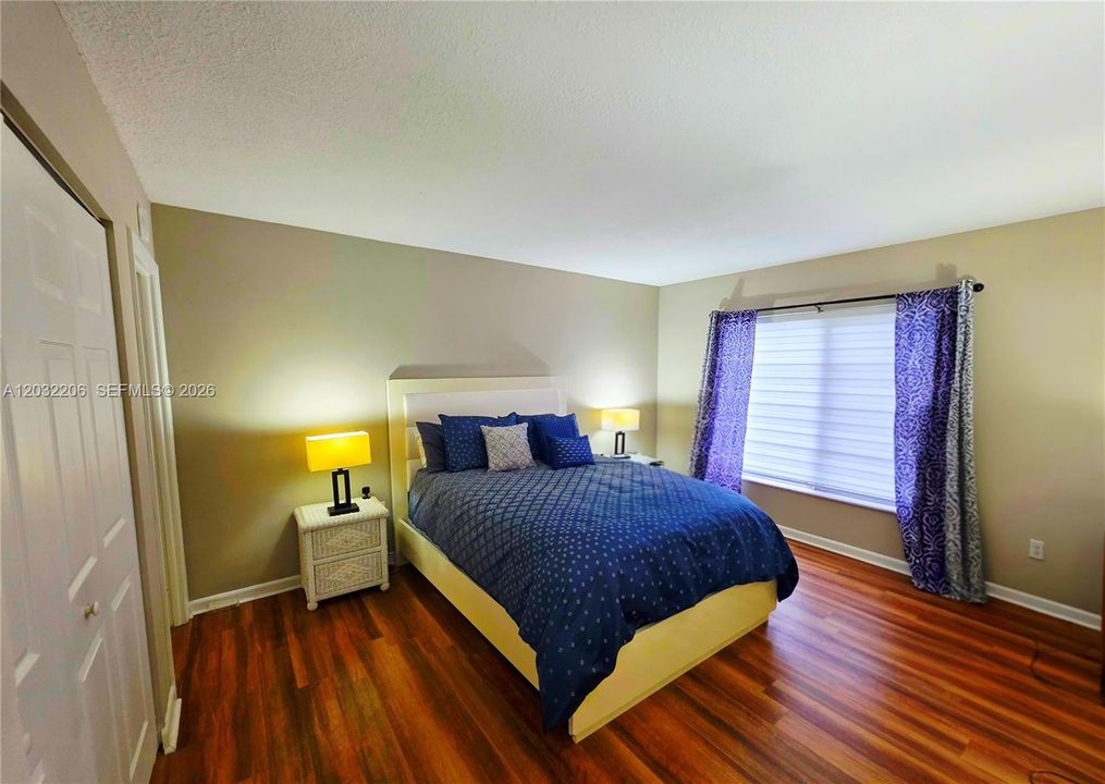 For Rent: $1,999 (2 beds, 2 baths, 972 Square Feet)