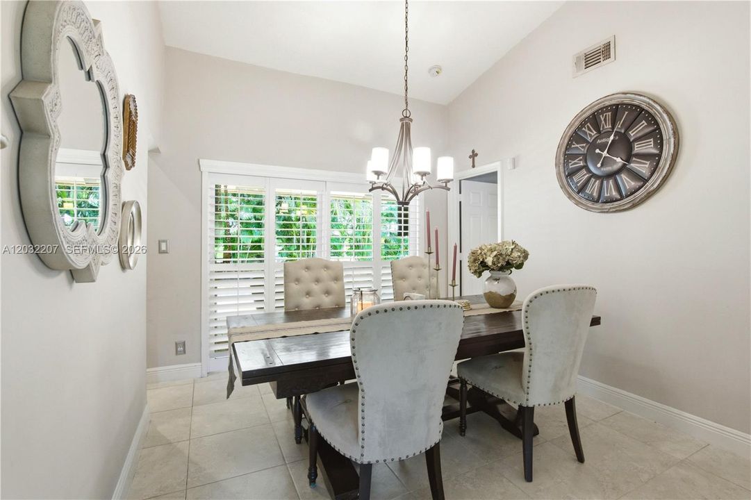 For Sale: $699,999 (4 beds, 2 baths, 1994 Square Feet)