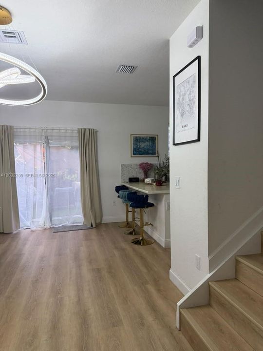 Active With Contract: $3,400 (3 beds, 2 baths, 1485 Square Feet)