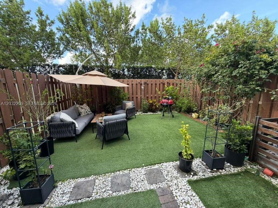 For Rent: $3,400 (3 beds, 2 baths, 1485 Square Feet)